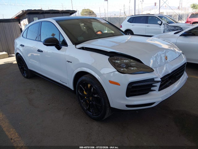 2021 PORSCHE CAYENNE 