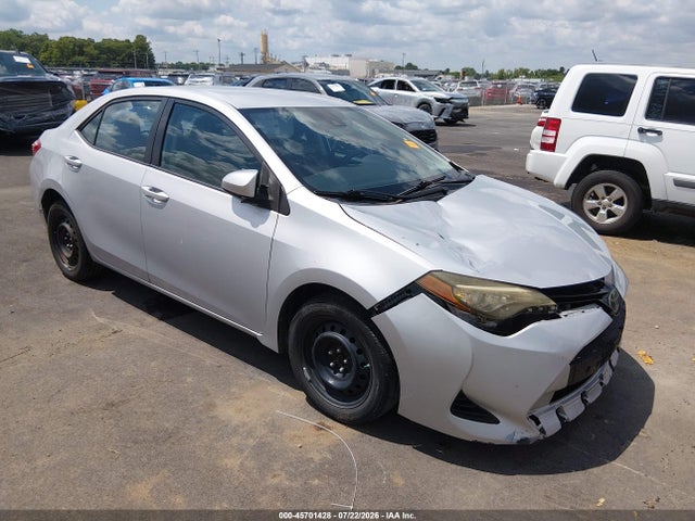 2017 TOYOTA COROLLA LE
