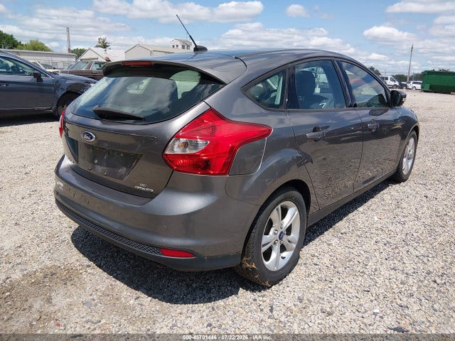 2014 FORD FOCUS SE 照片 4