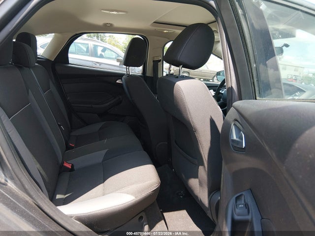 2014 FORD FOCUS SE 照片 8