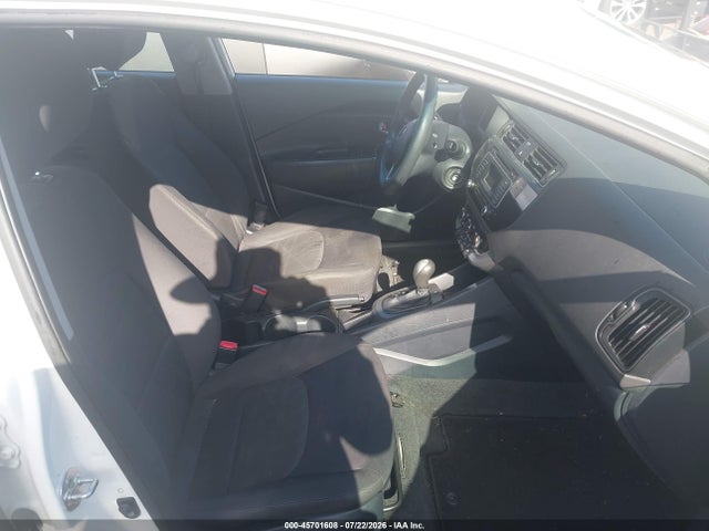 صورة 5 لـ 2016 KIA RIO LX