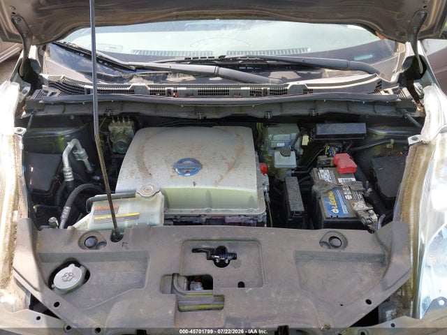 2015 Nissan LEAF S — фото 10
