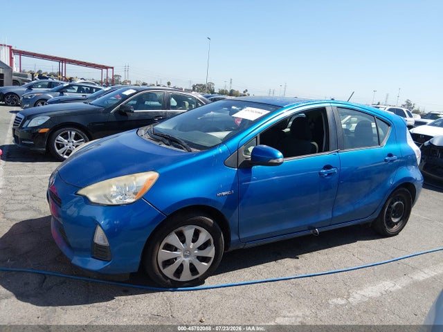 صورة مصغرة 14 لـ 2014 Toyota PRIUS C TWO