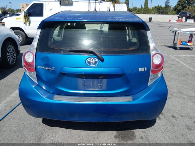 صورة مصغرة 16 لـ 2014 Toyota PRIUS C TWO