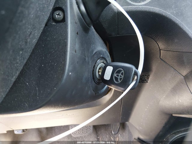 صورة مصغرة 11 لـ 2014 Toyota PRIUS C TWO