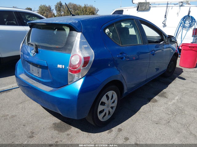 2014 Toyota PRIUS C TWO — фото 4