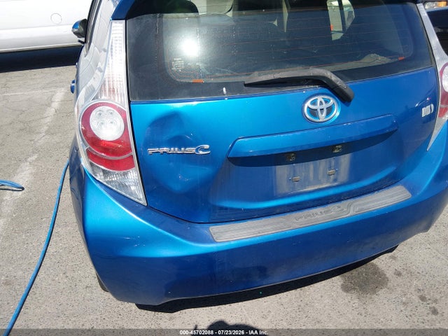2014 Toyota PRIUS C TWO — фото 6