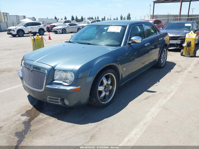 2005 Chrysler 300C 照片 2