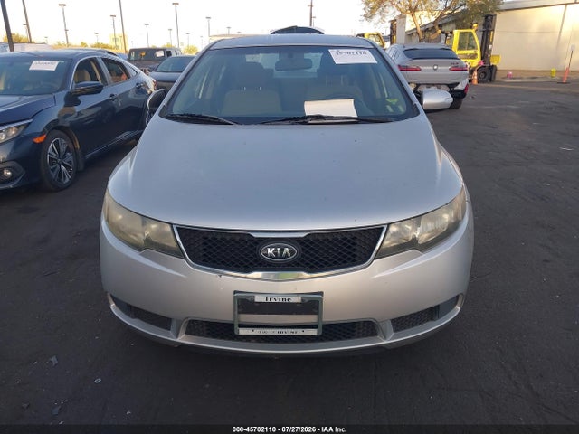 2010 KIA FORTE EX — миниатюра 12