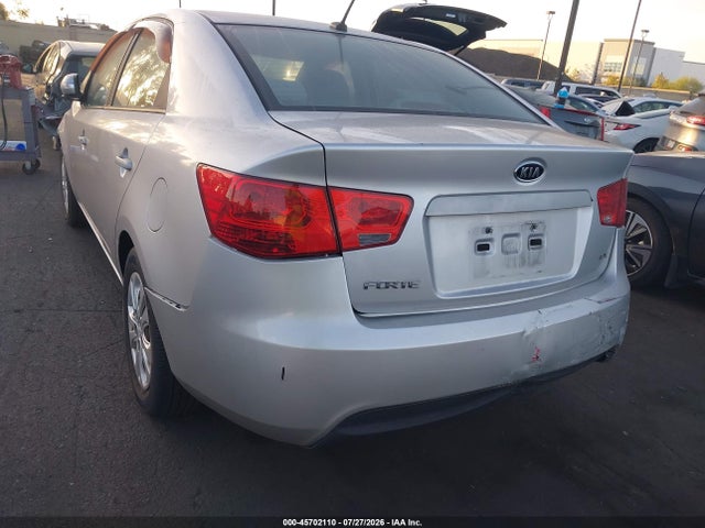 2010 KIA FORTE EX — миниатюра 13