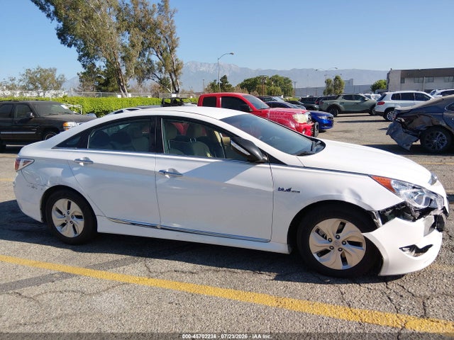 2015 Hyundai SONATA HYBRID 照片 6