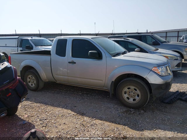 2017 Nissan FRONTIER S — миниатюра 13