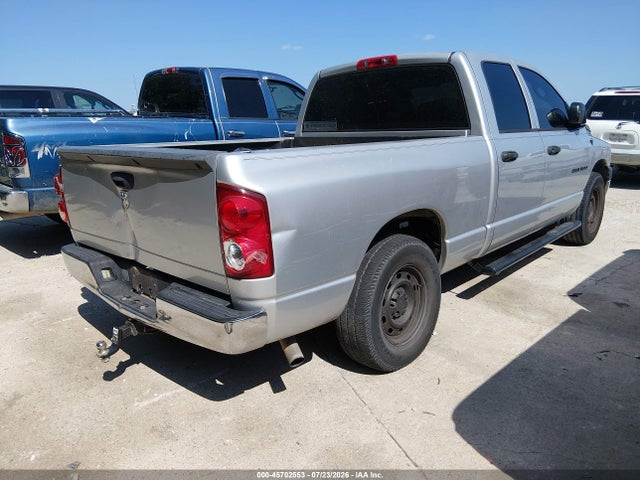 2007 Dodge RAM 1500 ST 照片 4