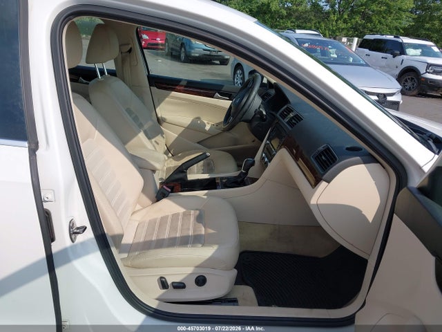 2012 Volkswagen PASSAT 2.5L SEL PREMIUM — фото 5