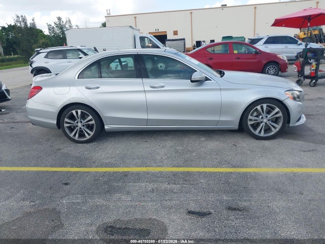 2017 Mercedes-BENZ C 300 缩略图 13