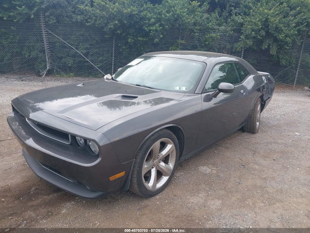 صورة 2 لـ 2013 Dodge CHALLENGER SXT PLUS