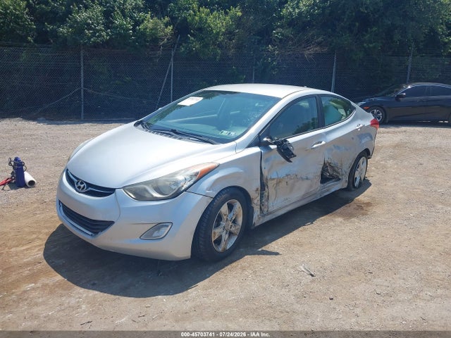2013 Hyundai ELANTRA GLS — фото 2
