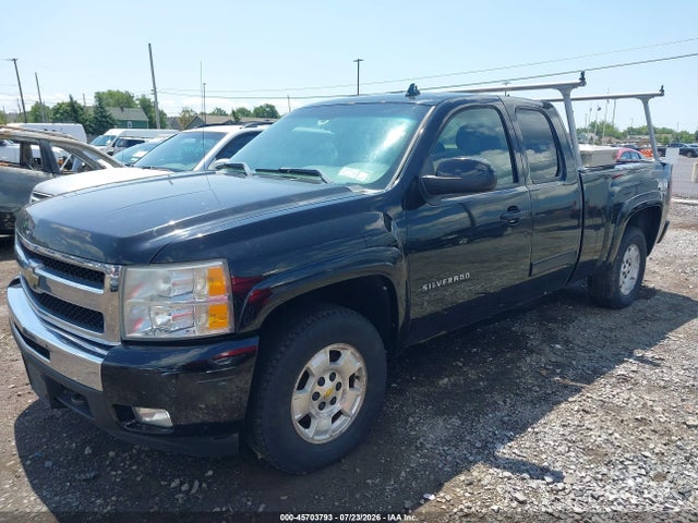 2011 Chevrolet SILVERADO 1500 LT — фото 2