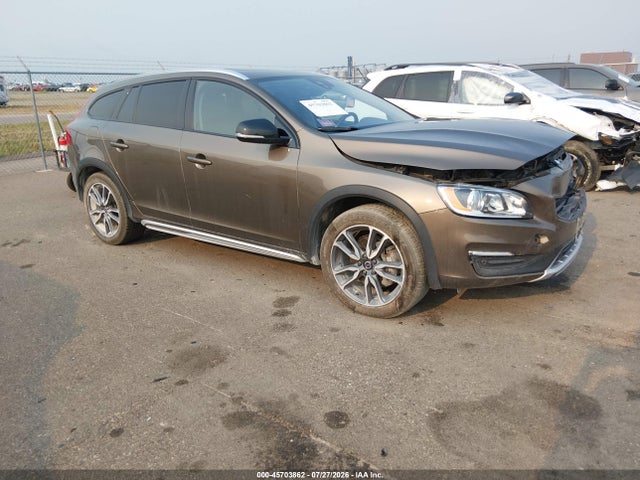 2016 VOLVO V60 T5
