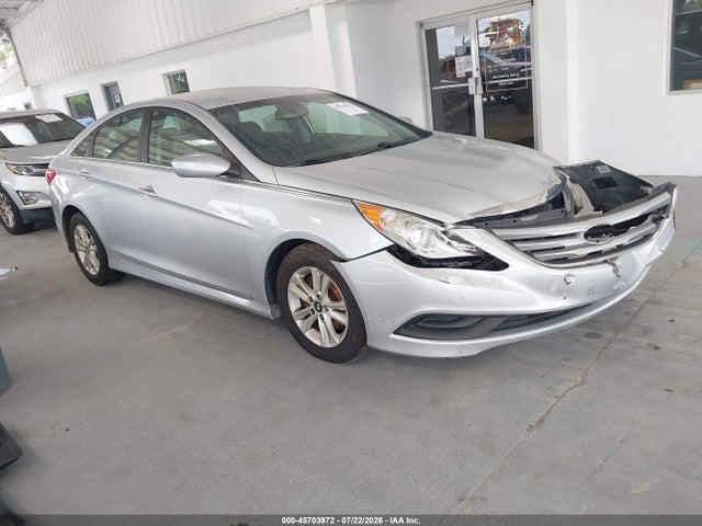 2014 HYUNDAI SONATA GLS