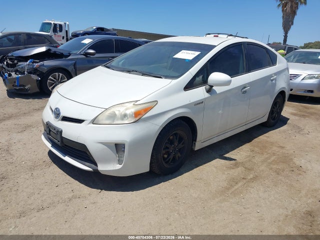 2012 Toyota PRIUS TWO — фото 2