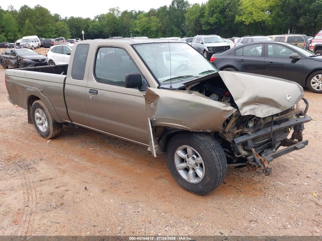 2002 NISSAN FRONTIER XE