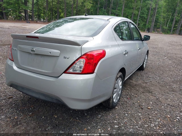 2018 NISSAN VERSA 1.6 SV 4