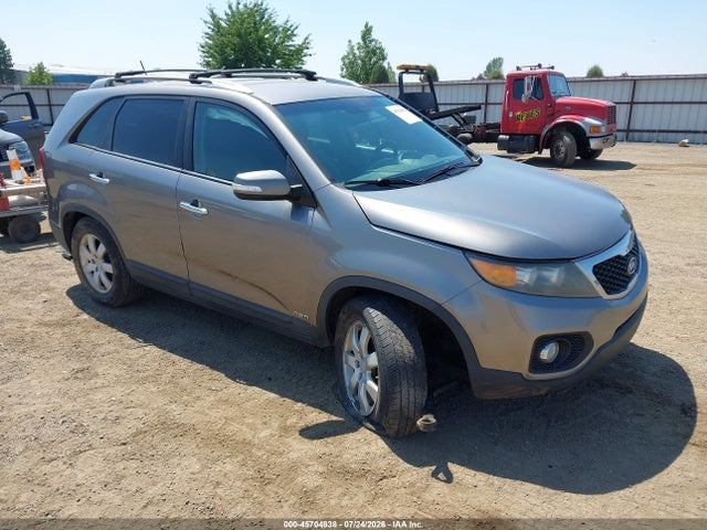 2011 KIA SORENTO LX