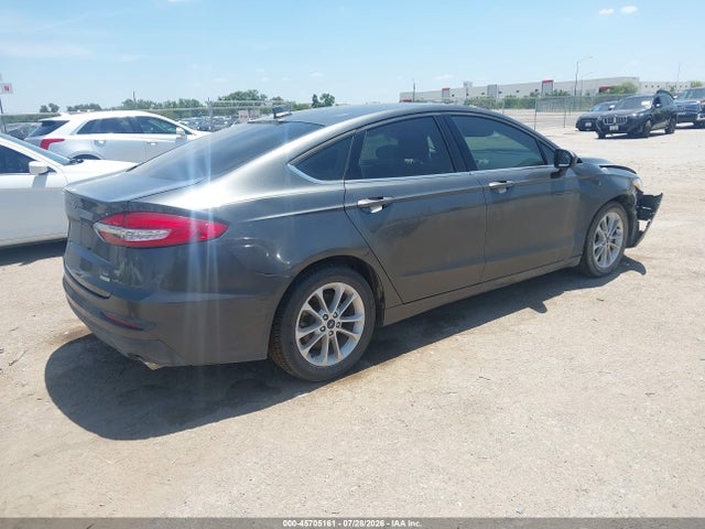 2019 FORD FUSION SE 4