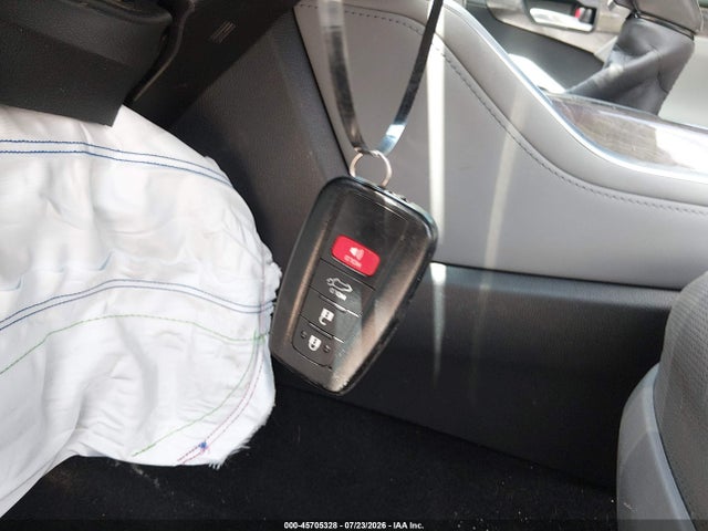 2020 TOYOTA HIGHLANDER LIMITED 11