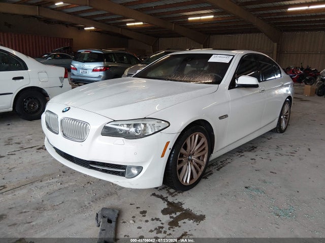 2011 BMW 550I — фото 2