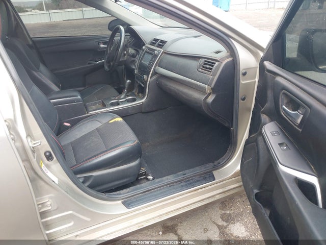 2017 TOYOTA CAMRY SE 5