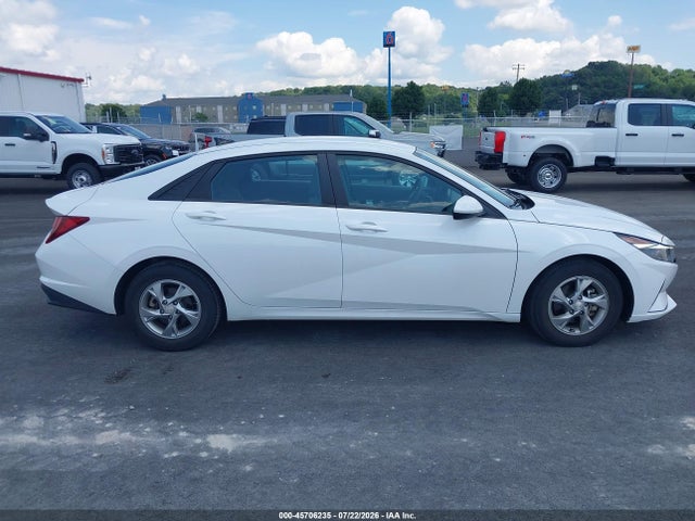 2021 HYUNDAI ELANTRA SE 13