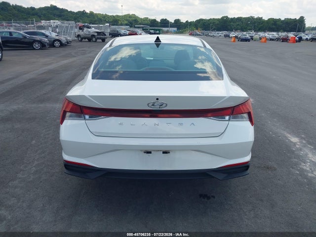 2021 HYUNDAI ELANTRA SE 16