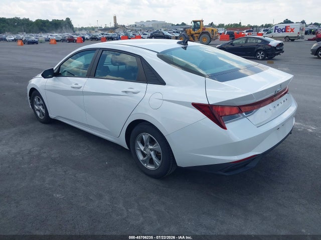 2021 HYUNDAI ELANTRA SE 3