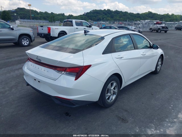 2021 HYUNDAI ELANTRA SE 4