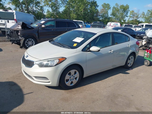2015 KIA FORTE LX 照片 2