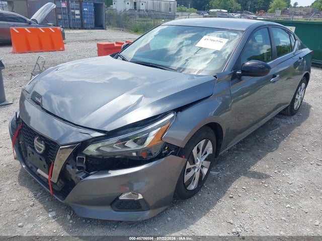 2022 Nissan ALTIMA SR FWD 照片 2