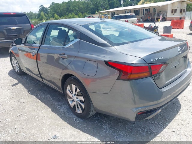 2022 Nissan ALTIMA SR FWD 照片 3