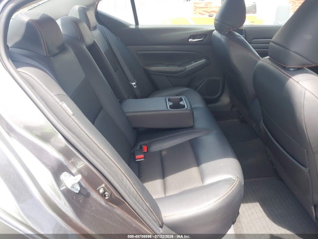 2022 Nissan ALTIMA SR FWD 照片 8