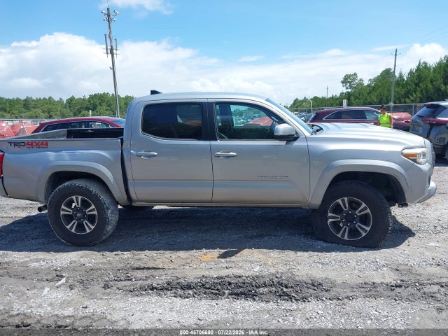 صورة 13 لـ 2017 Toyota TACOMA TRD SPORT