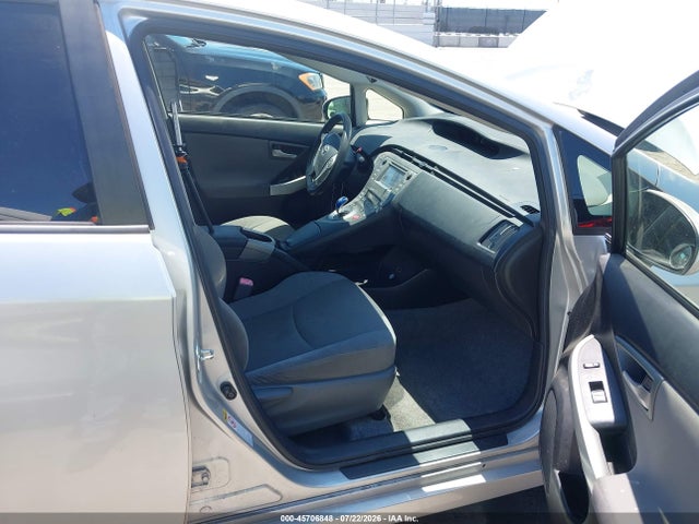 2012 Toyota PRIUS TWO — фото 5