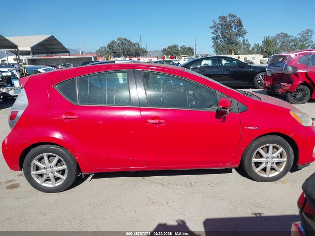 صورة مصغرة 13 لـ 2013 Toyota PRIUS C THREE