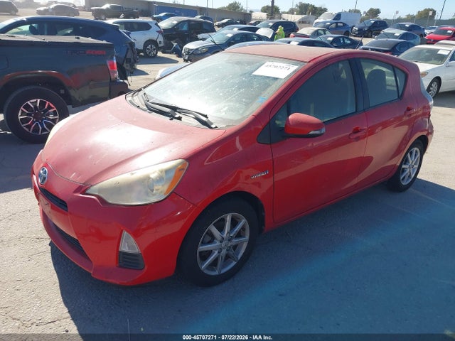 2013 Toyota PRIUS C THREE — фото 2