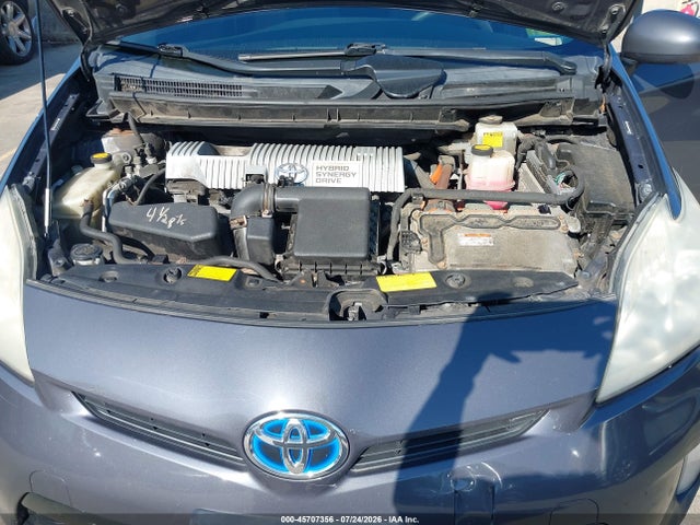 صورة 10 لـ 2012 Toyota PRIUS THREE
