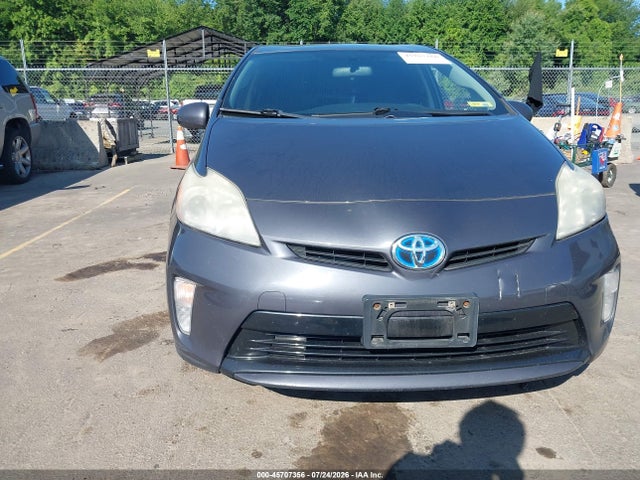 صورة 6 لـ 2012 Toyota PRIUS THREE