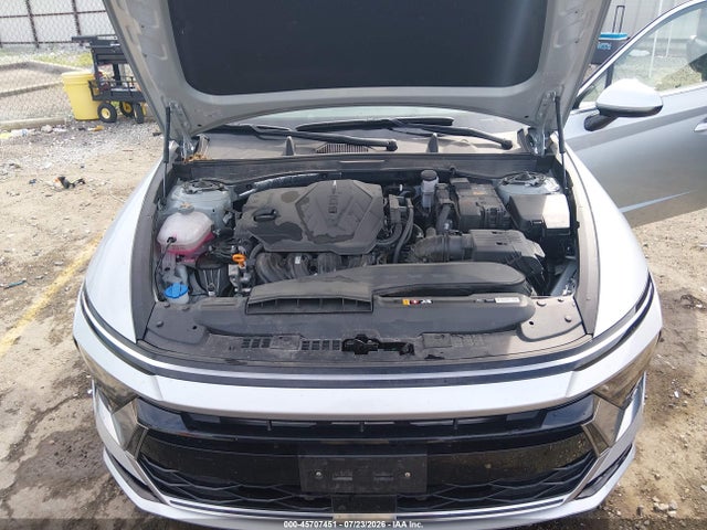 2025 Hyundai SONATA SEL photo 10