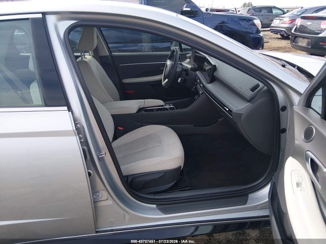 2025 Hyundai SONATA SEL photo 5