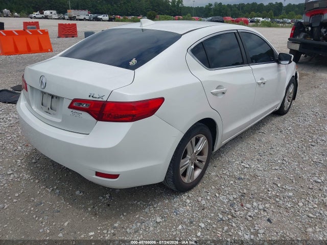 صورة 4 لـ 2013 Acura ILX 2.0L