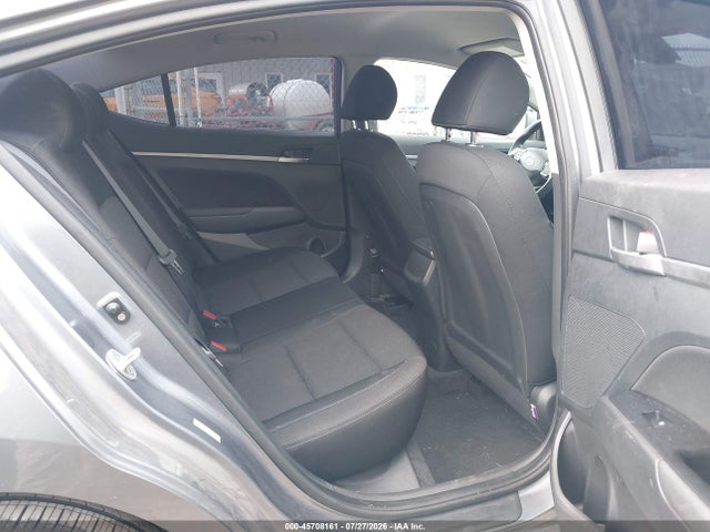 صورة 8 لـ 2019 Hyundai ELANTRA SEL